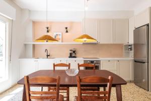 F & B Collection - Flat for 4