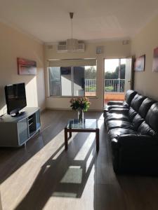 Beach side holiday unit - 4hvězdičkové hotely ve městě Port Adelaide