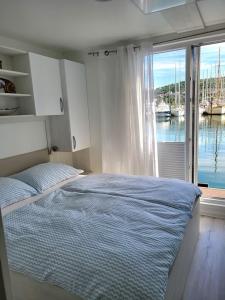 Floating Sea house MIRAMARE