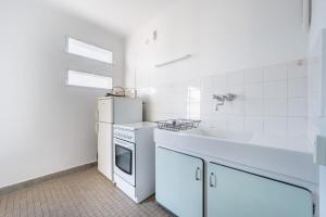 A056 - Nice Studio Cannes centre with parking