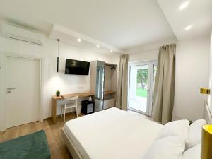 Tenuta57 - NUOVISSIMO B&B - IMMERSO NELLA TRANQUILLITÀ - POCHI MINUTI DAL MARE DI TERRACINA - PRIVATE PARKING - FREE WI-FI