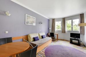 GuestReady - Apt moderne Paris La Défense avec AC