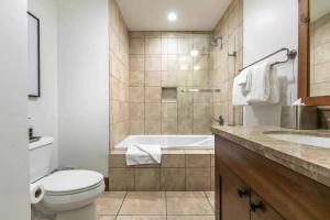 Catamount Lodge 105 by East West Hospitality