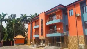 Madaki Executives Suites - Mobushipe