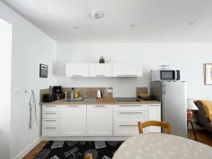 Appartements Le 58 Bayeux bel apt bien equipe centre ville parking gratuit a proximite : photos des chambres