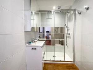 Appartements Le 58 Bayeux bel apt bien equipe centre ville parking gratuit a proximite : photos des chambres