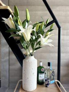 Casa KiKi Penthouse by Beach and Town