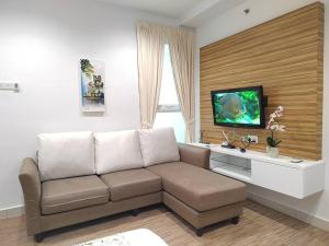 Exclusive Studio, 20th, 5pax, Gurney, Mansion One, Gleneagle Hospital