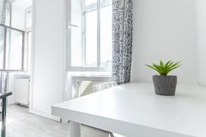 City Living, Garden Vibes 3BR Bliss in Vienna