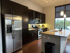 Peony At Millennium - Elegant 2 Bed Apt in Houston
