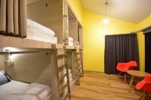 Bangkok Silom chat box hostel