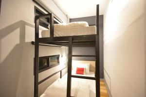 Bangkok Silom chat box hostel