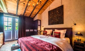 Demeures et Châteaux - Le Portail en Marais Poitevin