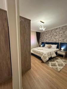 Royal Suite near City Star Mall 3 Bedroom Apart