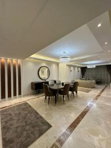 Royal Suite near City Star Mall 3 Bedroom Apart