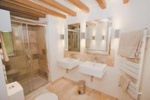 BRACKEN BARN at Sunny Brow Farm