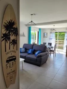 Maison récente à côté du Casino et de la baie du Kernic - 普卢埃斯卡