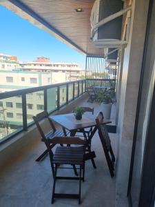 Estiloso ap 3 quartos a um passo da praia do forte