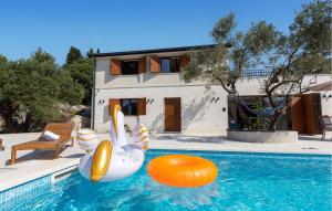 Gorgeous Home In Ploce