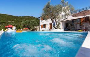 Gorgeous Home In Ploce