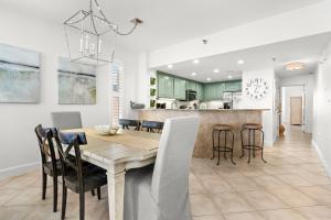 Jade East Towers 1550 by Newman-Dailey