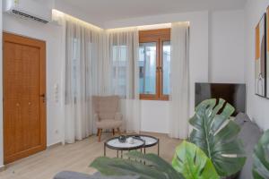 2 Wonderful Suites with Sea View - Memories Suites