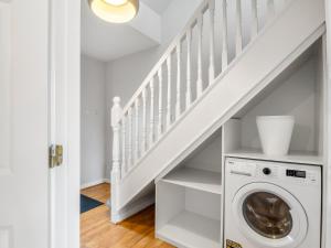 E1 Station House, Clifden