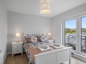 E1 Station House, Clifden