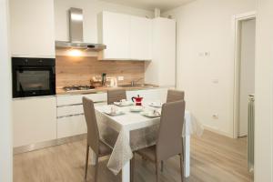 Verdi Apartment by Mamo Florence