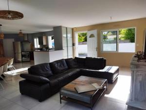 Villas calme villa spacieuse pensee pour10 proche mer : photos des chambres