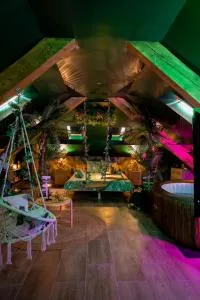 Dynasty Jungle Home Spa Jacuzzi - Oberschaeffolsheim