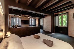 Fitzgerald Building - The House of Travelers