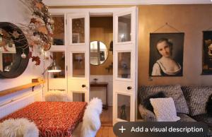 The Holyrood Park Hideaway is a Lush & Arty 2 Double Bed Apartment