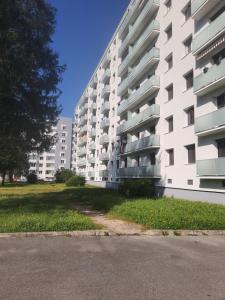 Le Chopin, appartement 3 pièces, parking gratuit, balcon, ascenseur, WiFi