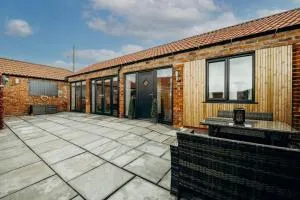 Elegant Barn Retreat with jacuzzi - Grainthorpe