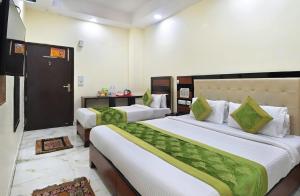 Hotel Emporio - Near New Delhi Railway Station - Paharganj