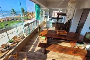 Lindo apto de frente para o mar - 亚卡拉伊比