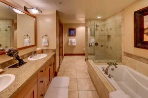 Catamount Lodge 211 by East West Hospitality