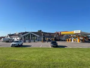 拉斯塔法尔柯平汽车旅馆 - 法尔雪平