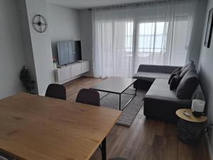 B & R Summer breeze apartments 2