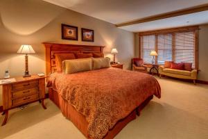 Catamount Lodge 206 by East West Hospitality
