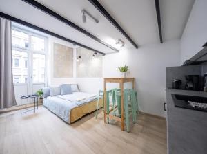 City center, modern, quiet place by HOMECLICK