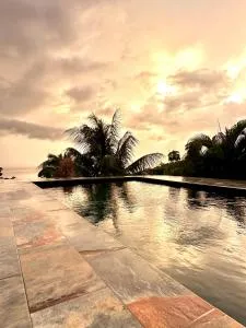 Villa Ô Karet - 德赛