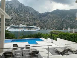 Luxury Kotor bay view studio