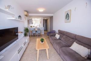 Sun and Seaviews Bay