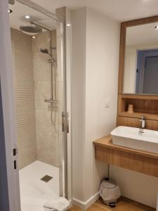 Hotels Hotel & Restaurant Le Patio VICHY : photos des chambres