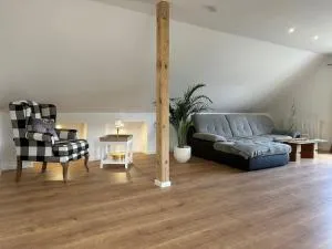 Neuwertige gemütliche Wohnung - Hohenburg