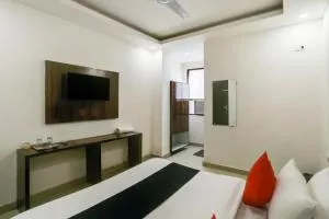 GLORIFY HOTEl - Noida