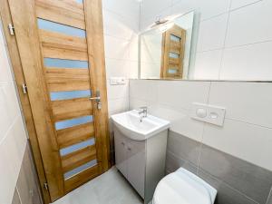 Simcity VI I Central park with Air Con, garage,balcony and self check-in