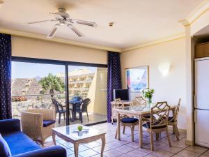 Apartamentos BlueBay Beach Club